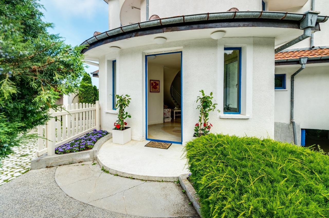 Villa White Dove Aranyhomok Kültér fotó